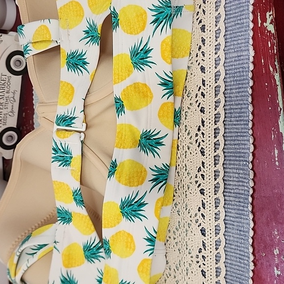 NWOT Plus Size Old Navy Swim Top - Picture 3 of 5